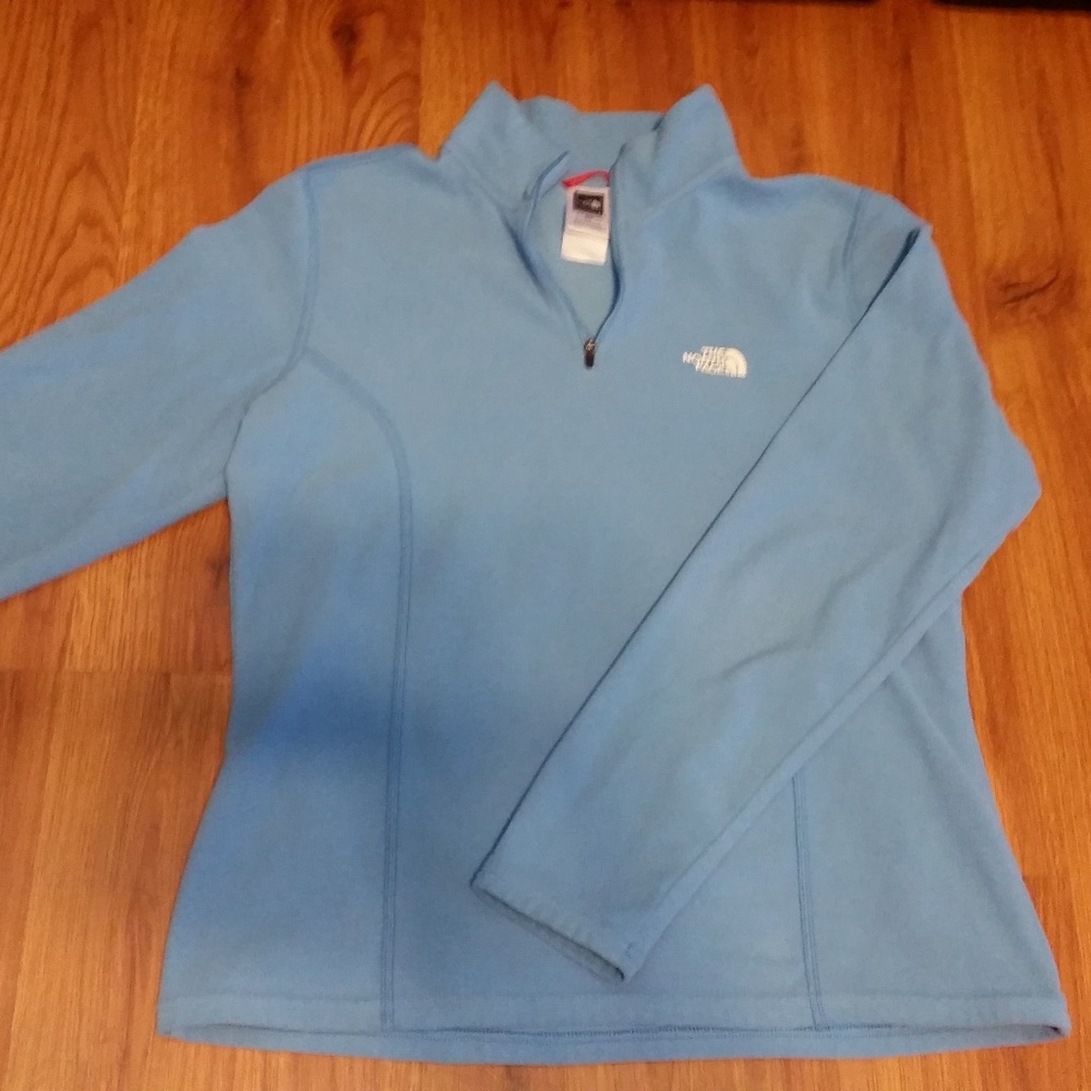 North Face half zip size Medium light blue